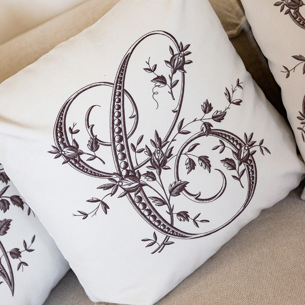 Арт-подушка Объект мечты Монограмма буквы C