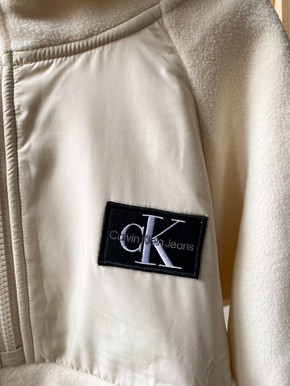 Новая толстовка Calvin Klein, 140