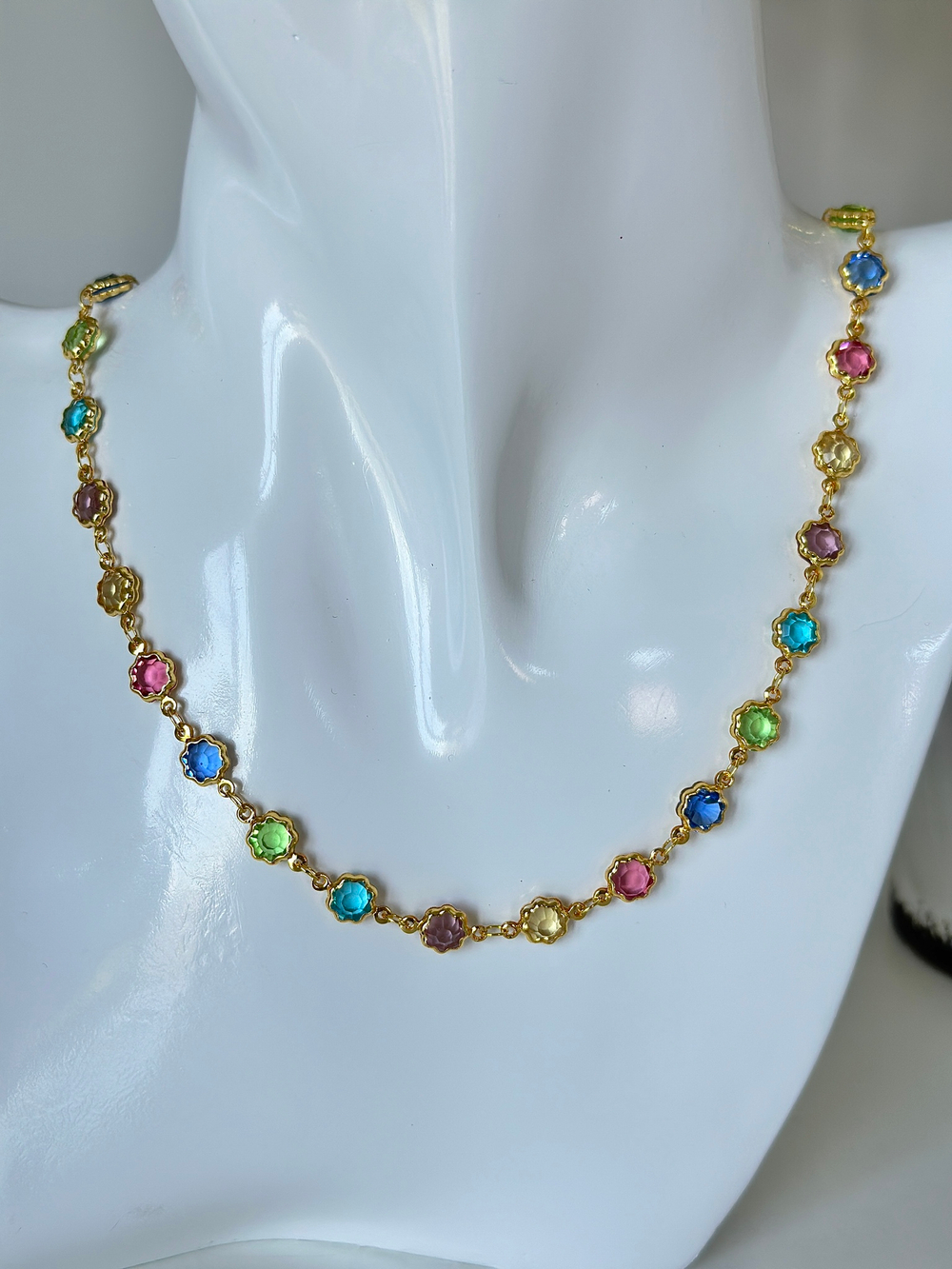 Нить с разноцветными кристаллами Bezel, 40-45 см,оттенок золото