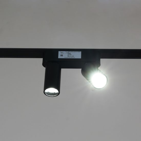 13005-9.3-002UR magnetic LED2x5W BK CCT+SMART