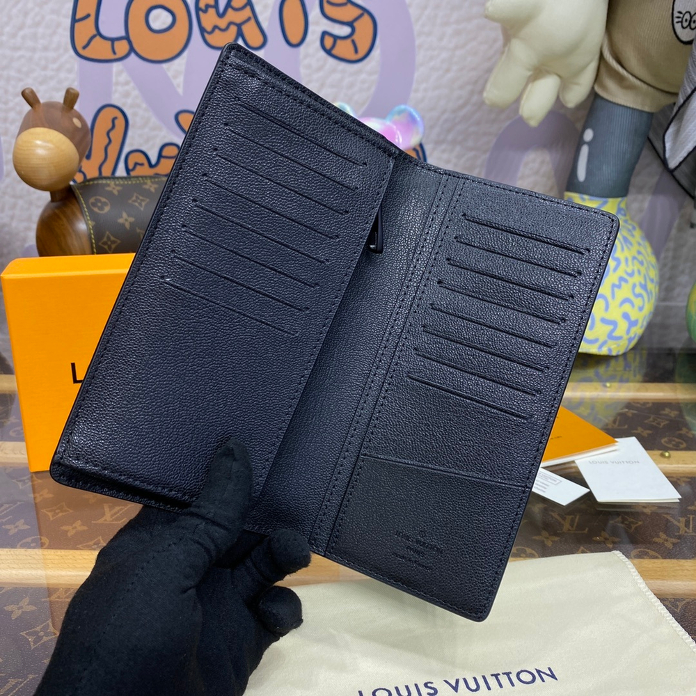 Louis Vuitton Brazza Wallet