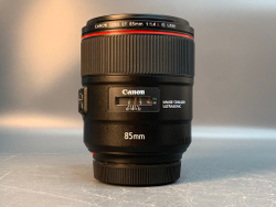 Canon EF 85mm F/1.4L IS USM