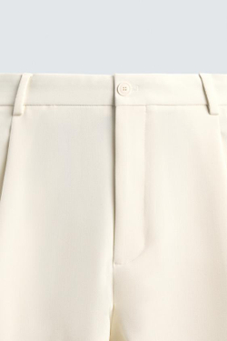 ZARA БРЮКИ RELAXED FIT СО СКЛАДКАМИ, ЖЕЛТОВАТО-БЕЛЫЙ