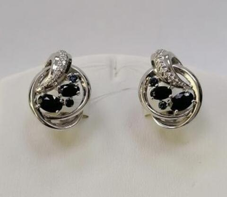 Серьги из золота с бриллиантами