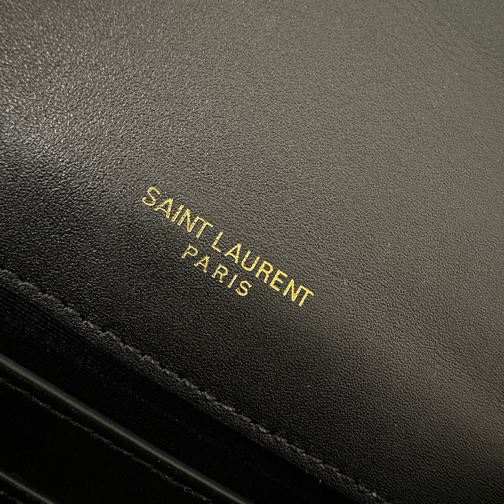 KATE SMALL C КИСТОЧКОЙ