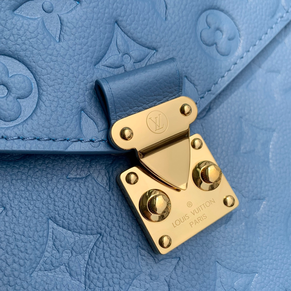 Louis Vuitton Pochette Metis