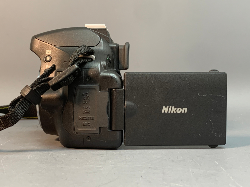 Nikon D5100 Kit 18-55mm 250 кадров