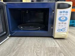 Микроволновая печь Samsung ce2738nr