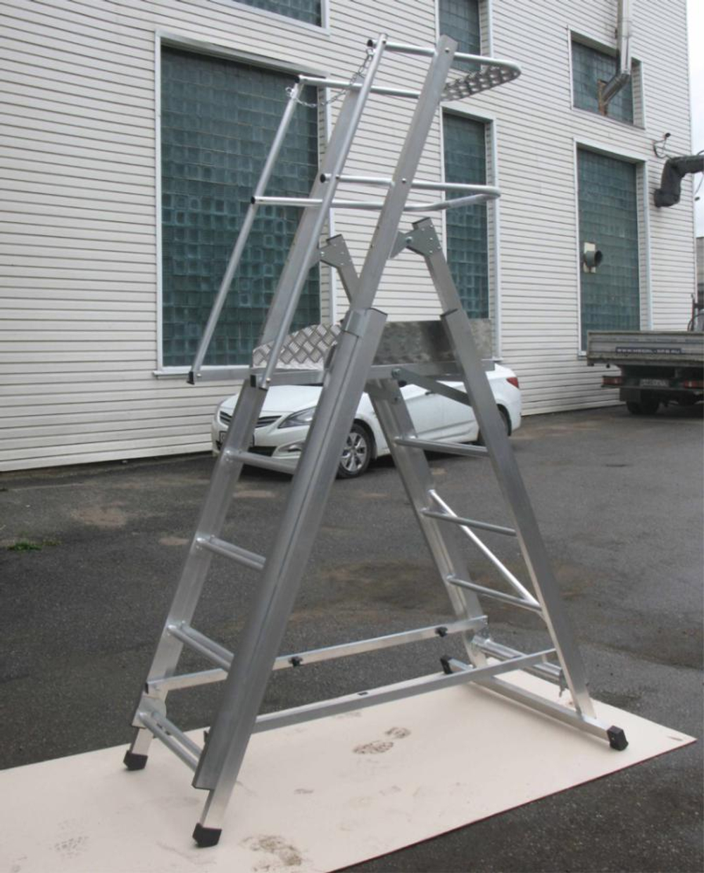 Лестница - платформа телескопическая MEGAL ТЛП-2 (0,8 - 1,3)