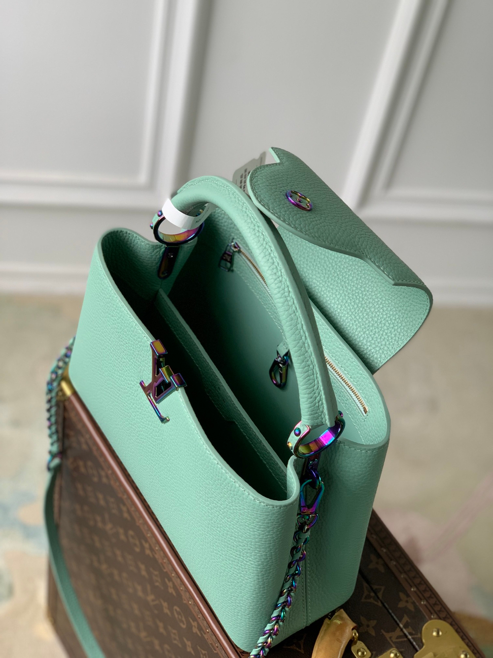 Louis Vuitton Capucines MM