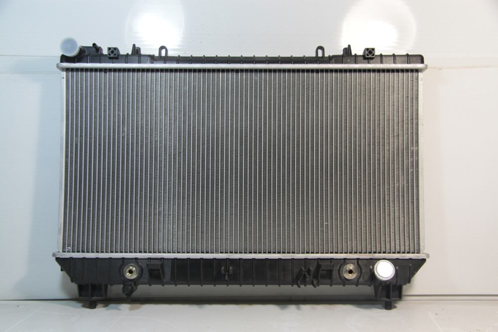 Радиатор охлаждения Chevrolet Camaro 5