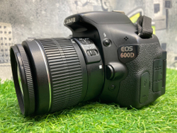 Canon 600D kit 18-55mm 3.5-5.6 IS II 7.500 кадров