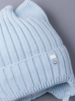 Шапка с ушками вязаная демисезонная