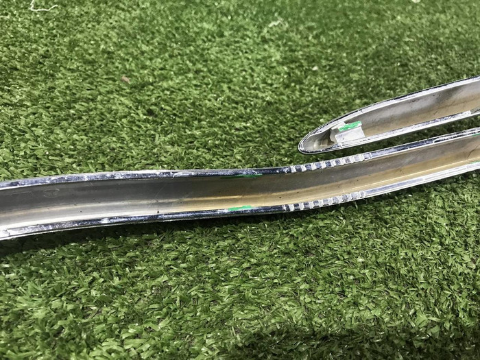 Молдинг переднего бампера правый Mercedes S W222 (2017-2020)