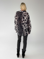 Рубашка Zhuo wafs 5095 удлиненная с кармананом и нашивкой MARNI леопрдовый принт