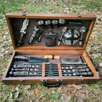 Набор шампуров Элит "Кабан" 31 предмет в деревянном дипломате