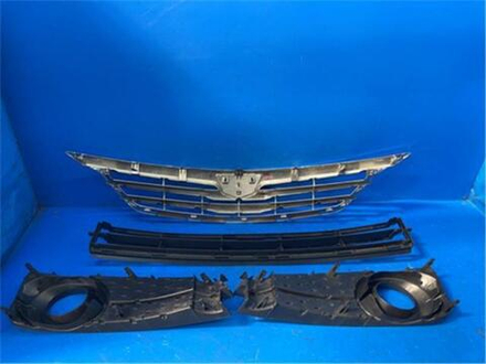 решетка радиатора Toyota Allion ZRT260