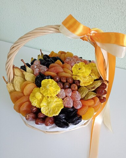 Корзина с сухофруктами "Восточные радости"