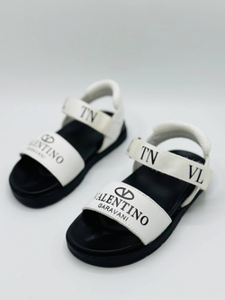Детские босоножки Valentino