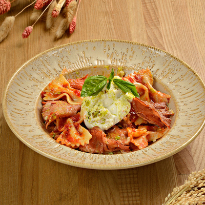 Паста Фарфалле с мортаделлой и сыром буратта