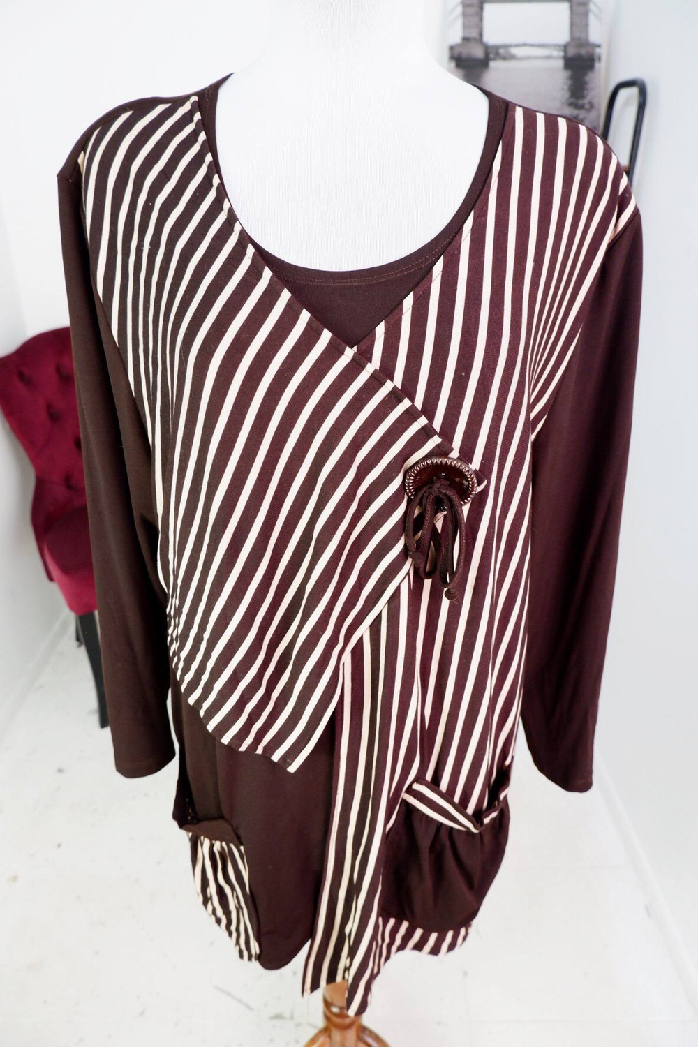 Блузка для офиса, визуально на 62 размер