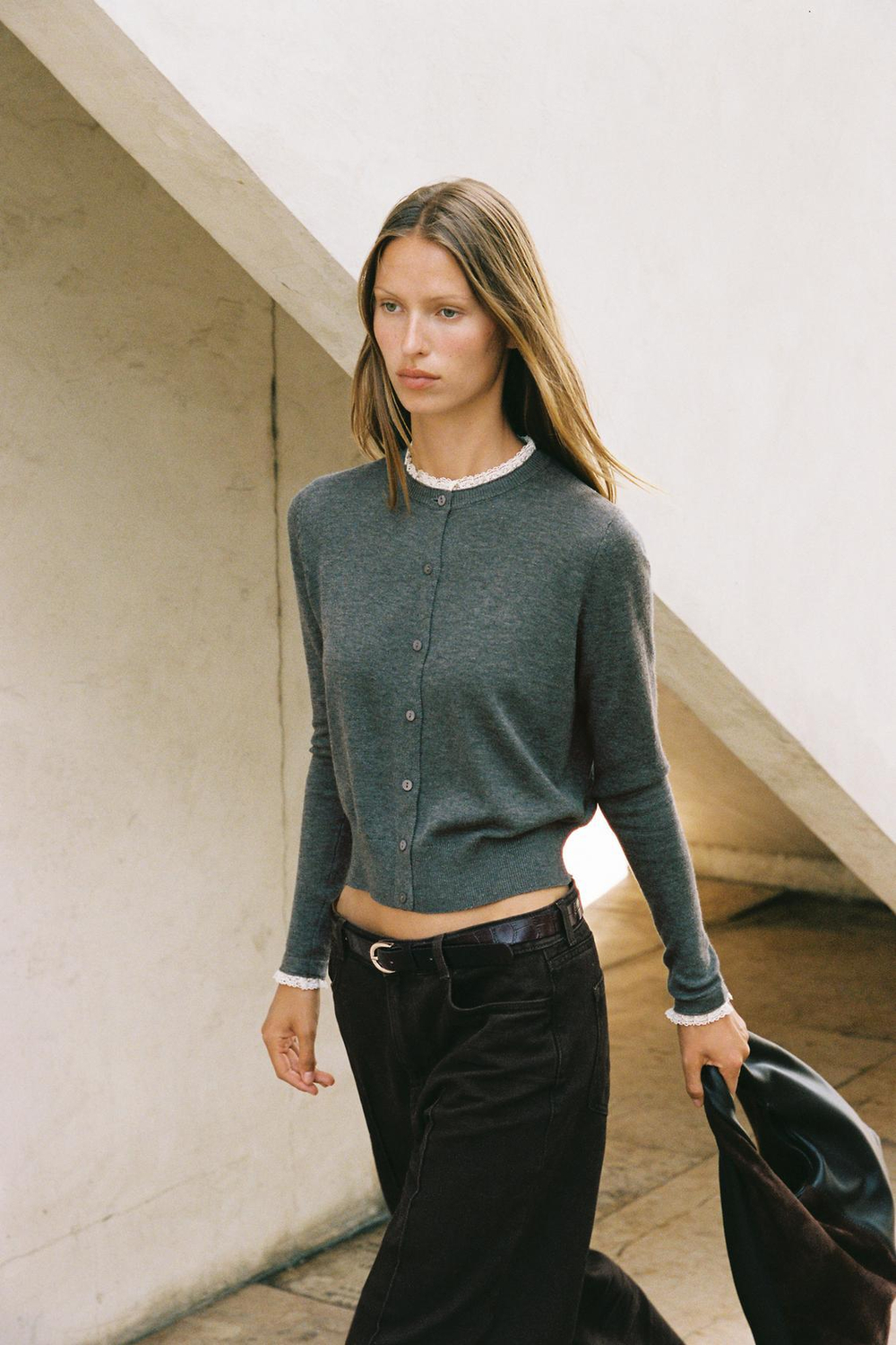 ZARА КАРДИГАН С КОМБИНИРОВАННОЙ КРУЖЕВНОЙ ОТДЕЛКОЙ, СЕРЫЙ