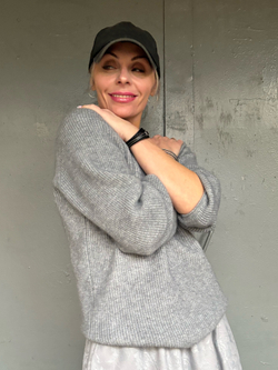 Свитер /серый