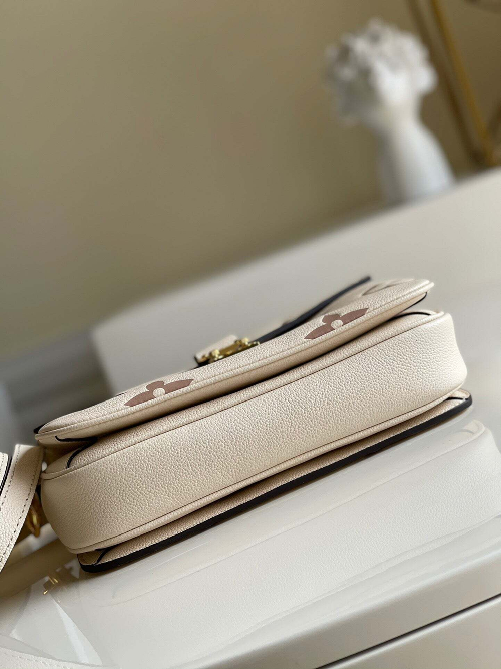 Louis Vuitton Metis