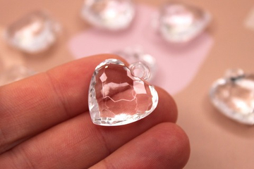 Сердце акрил прозрачное 20 мм