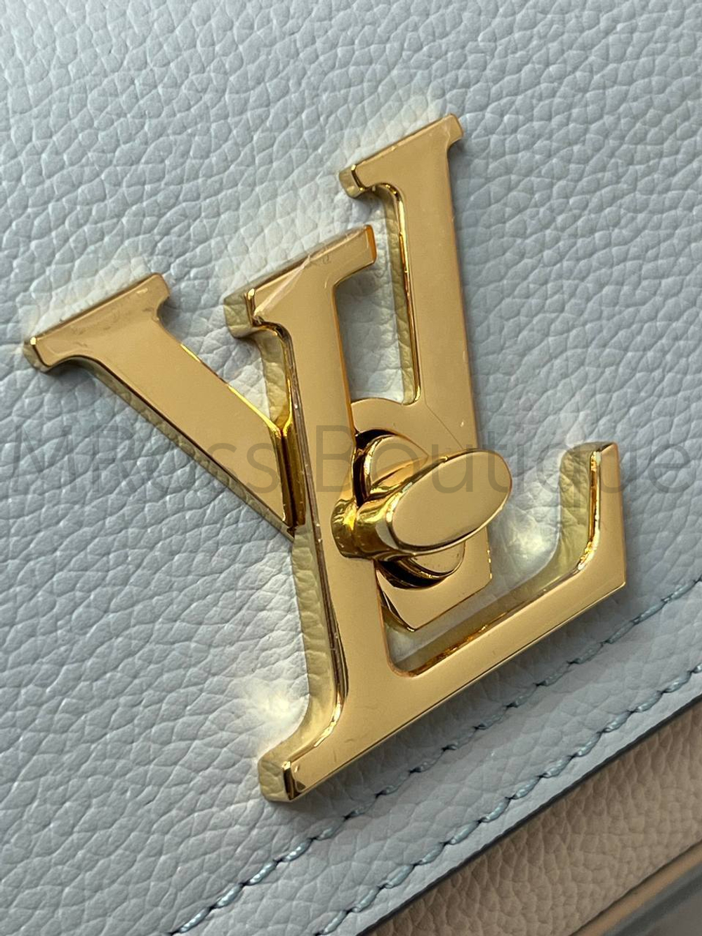 Сумка Lockme Tender Louis Vuitton Blue Nuage