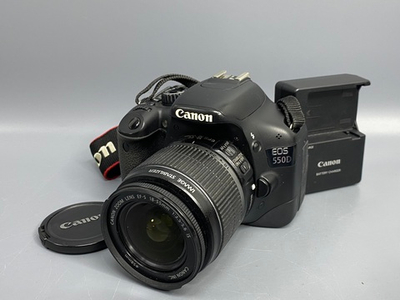 Canon 550D Kit 18-55mm IS 16500 кадров