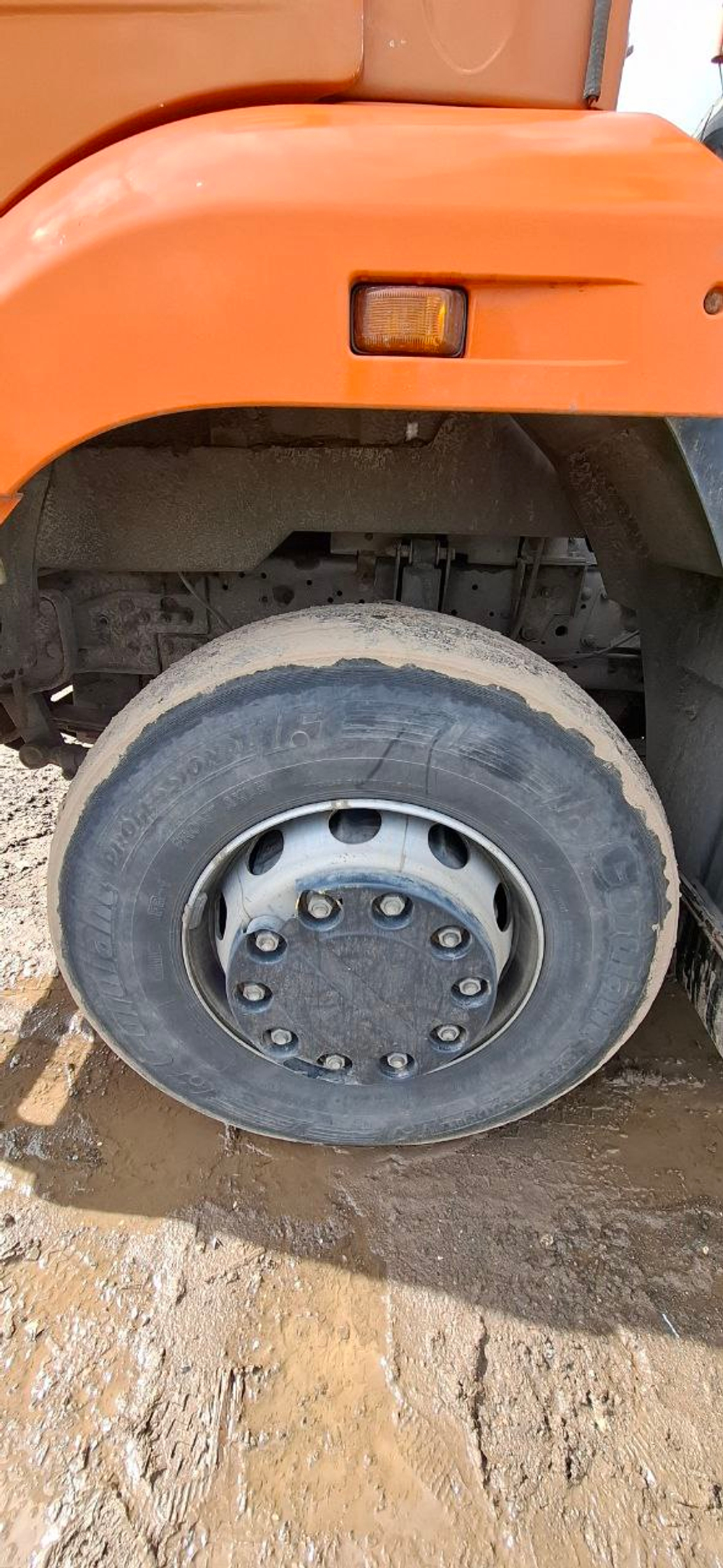 КамАЗ 6520 6x4 Самосвал 6520-B5 (Дизельный, 8,9 л, 390 л.с., МТ)