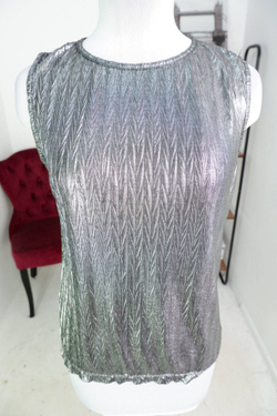 Топ блестящий, маркировка М, визуально на 46 размер