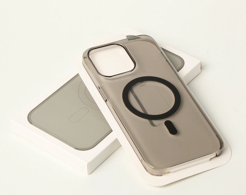 Прозрачный чехол MagSafe Clear Case с анимацией для iPhone 16