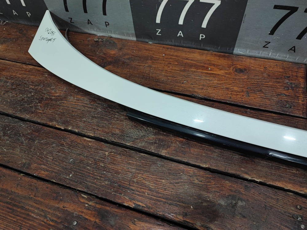 Накладка крышки багажника Kia Sportage 5 (NQ5) 21-нв Б/У Оригинал 87310P1000