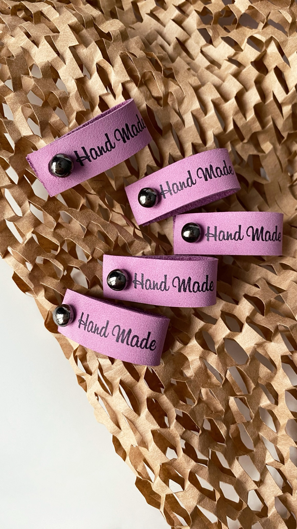 Кожаные бирки с кнопкой "Hand Made"