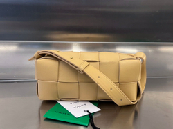 Bottega Veneta Small Brick Cassette 23 cm