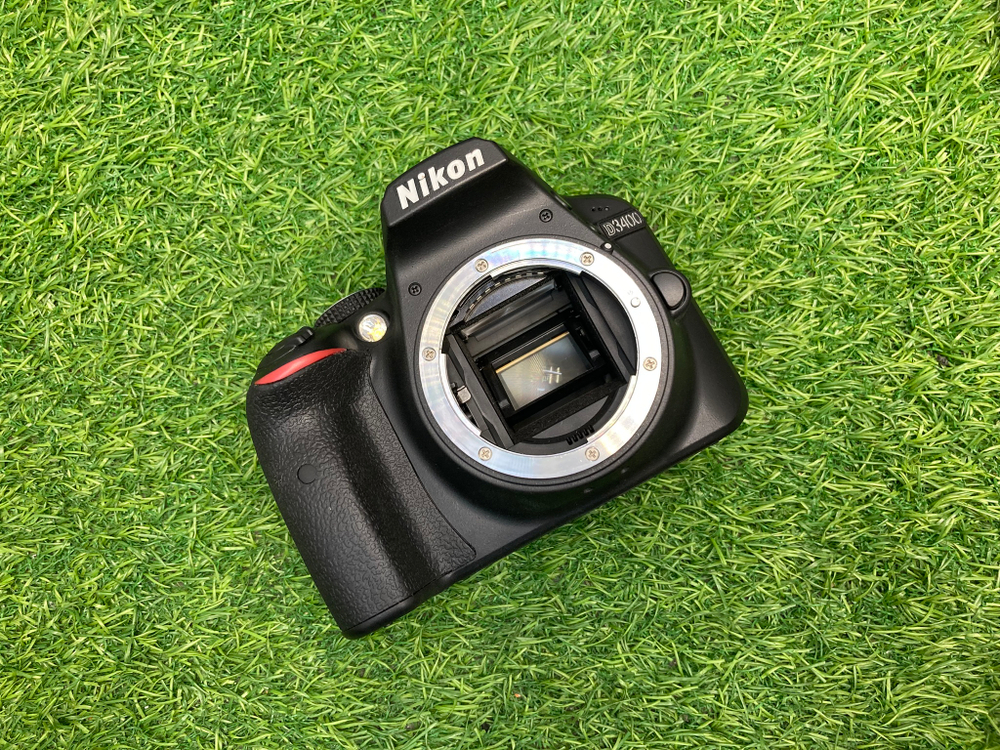 Nikon D3400 14.700 кадров