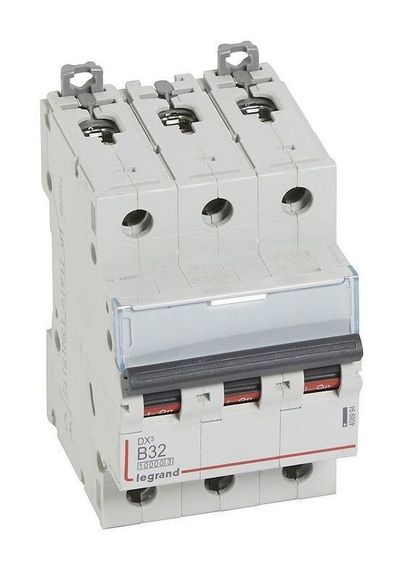 Автомат LEGRAND DX3 3П 32А-В 16кА 30290