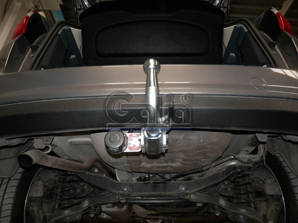 Фаркоп оцинкованный Galia F091C для Ford Focus хетчбек 2004-2011, 2011-, Ford C-MAX 2003-2011, 2011-(паспорт и сертификат в комплекте)(без электрики)