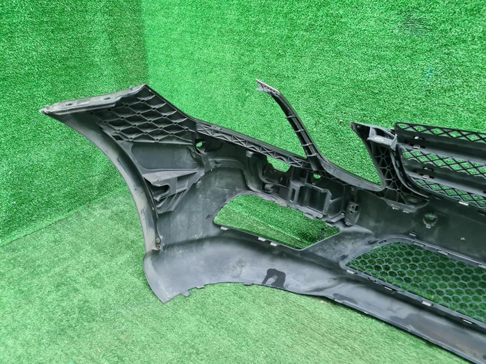 Бампер передний Mercedes E c207 (2009-2013) AMG