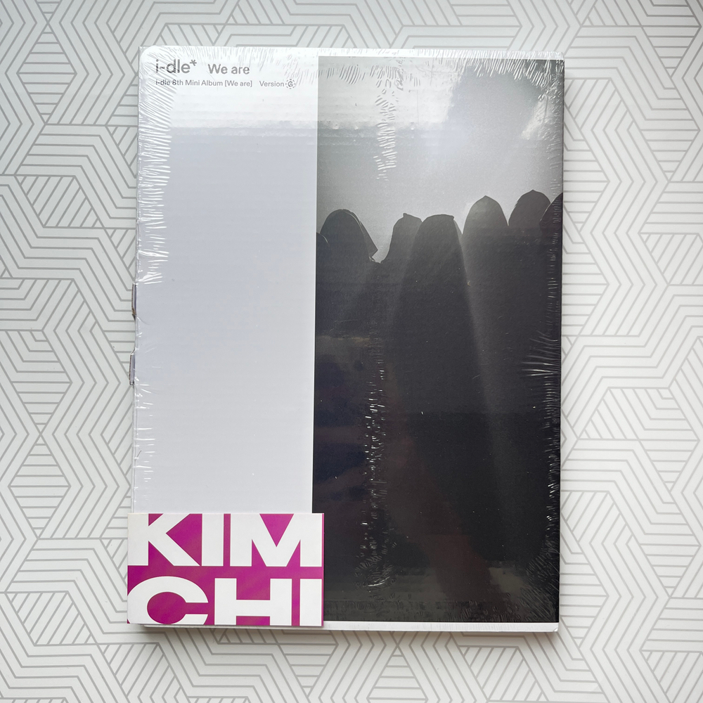 Альбом I-DLE - We are (G ver.)