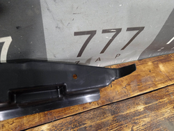 Пыльник крыла передний правый Suzuki SX4 1 06-14 Новый Оригинал 7235179J00