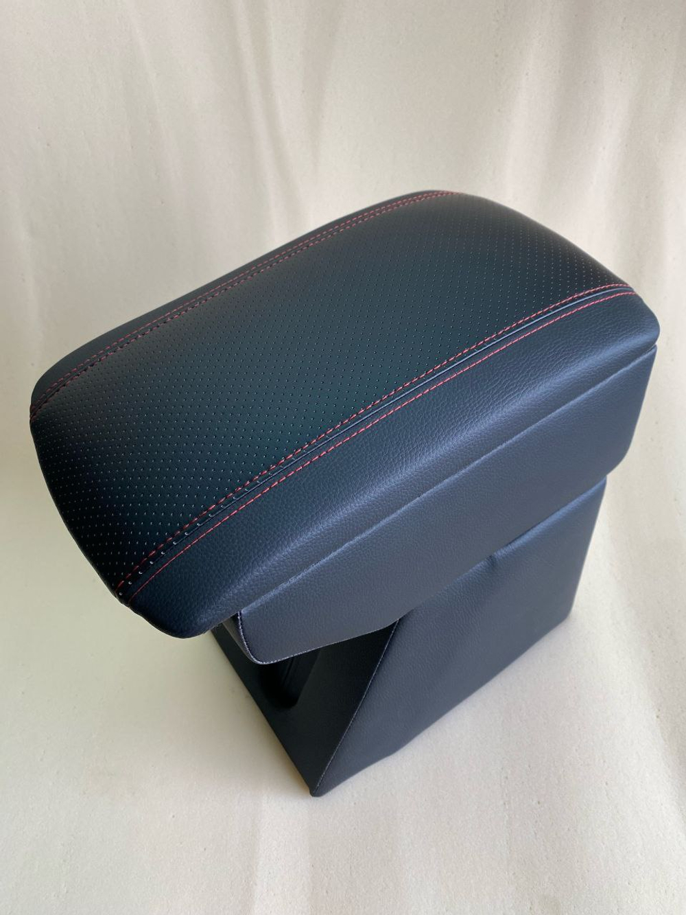 Подлокотник Нива 4х4/Легенда/Бронто/Спорт (3 дв) 'двойной кейс'