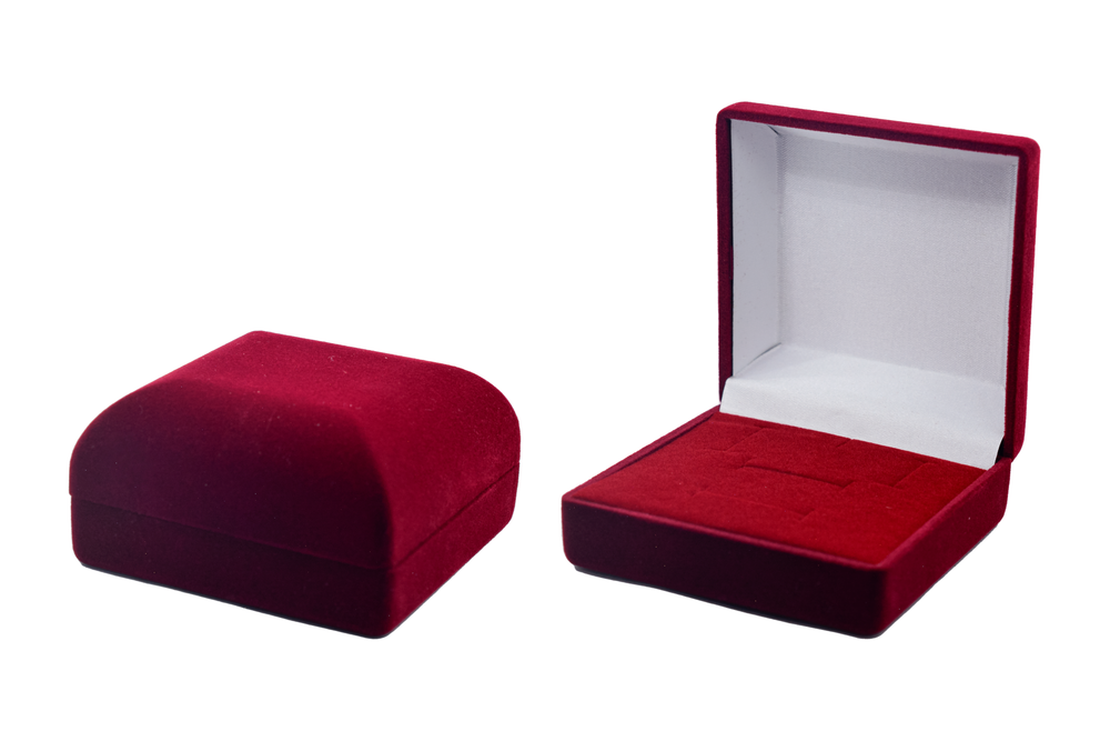 Футляр под гарнитур (красный, бархат)