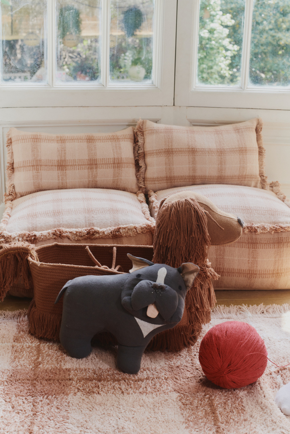 Подушка Lorena Canals Handloom Cushion Rose (25 x 40 см)