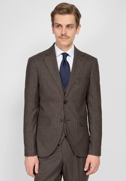 Мужской костюм в полоску (коричневый) А41