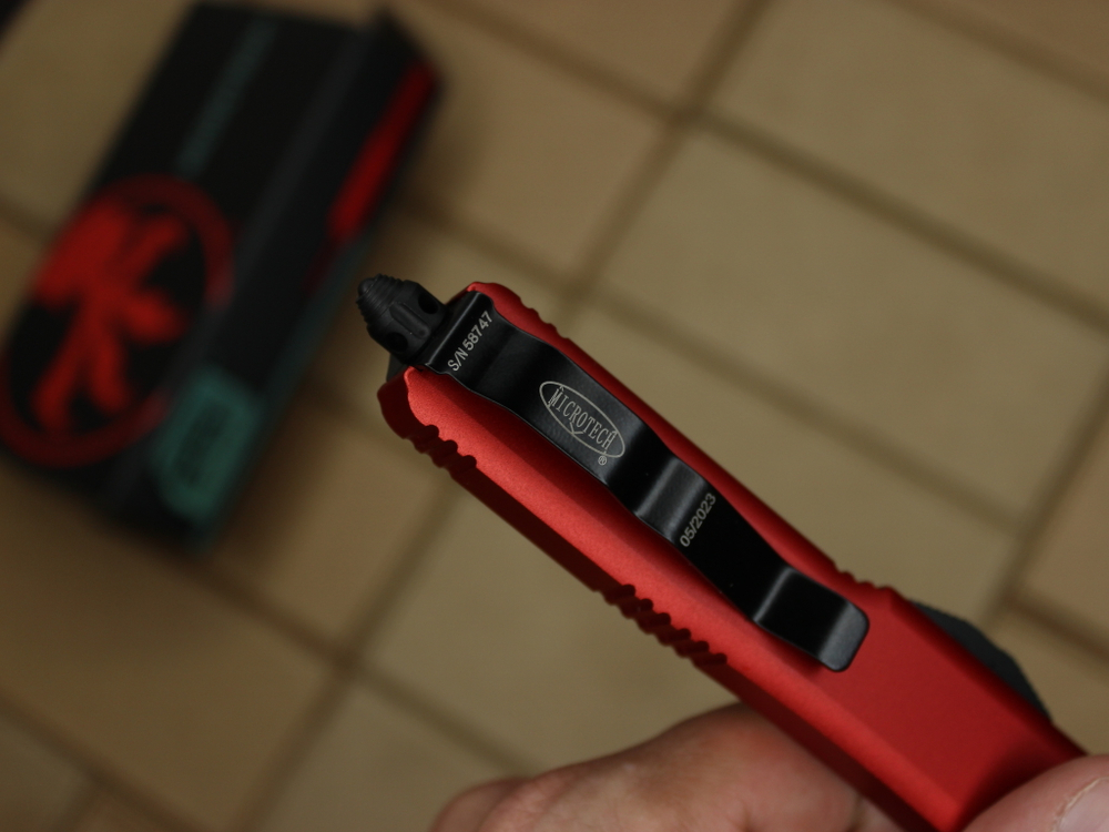 Нож Microtech Ultratech S/E - красная рукоять, клинок сатин RK-355