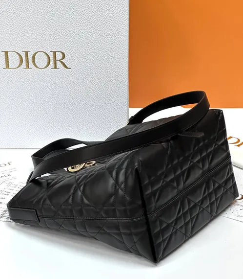 Сумка Dior Toujours вертикальная, черный