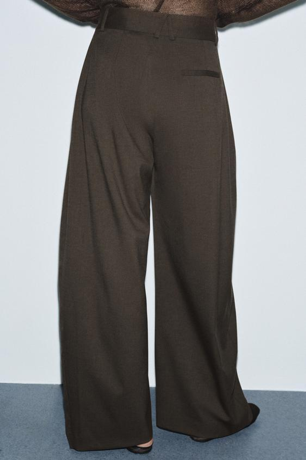 ZARA БРЮКИ WIDE LEG С ЗАЩИПАМИ — ZW COLLECTION, КОРИЧНЕВЫЙ